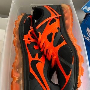bright orange airmaxes